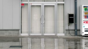 玄関フロントサッシ